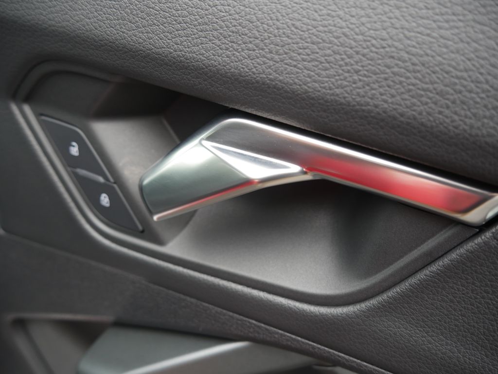 Thumbnail: 2022 Audi Q3 - 30