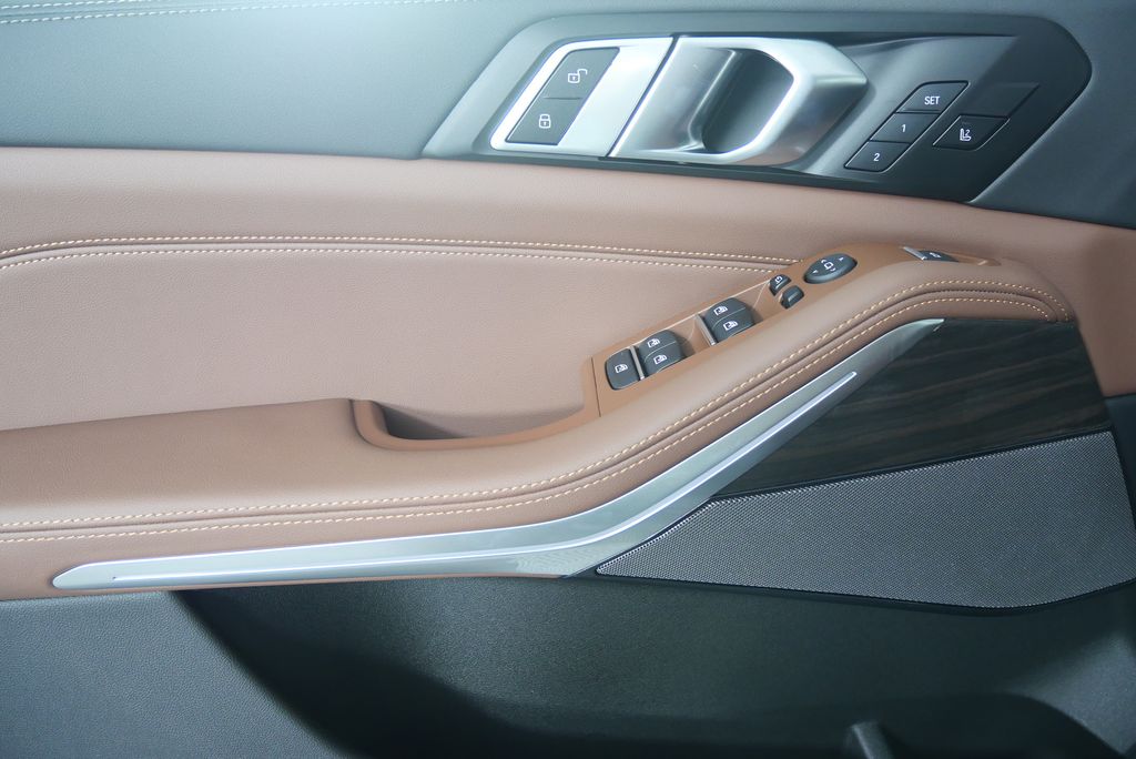 Thumbnail: 2026 BMW X5 - 9
