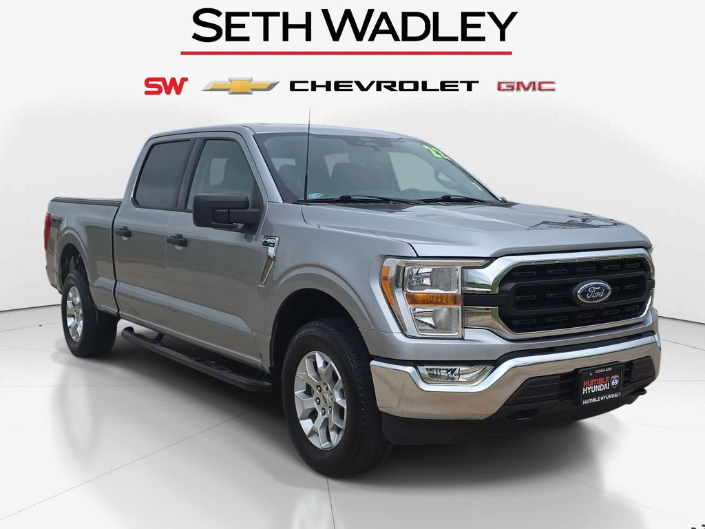 Silver Metallic 2022 Ford F-150 XLT SuperCrew 4WD Pickup Truck Four-Wheel Drive Automatic