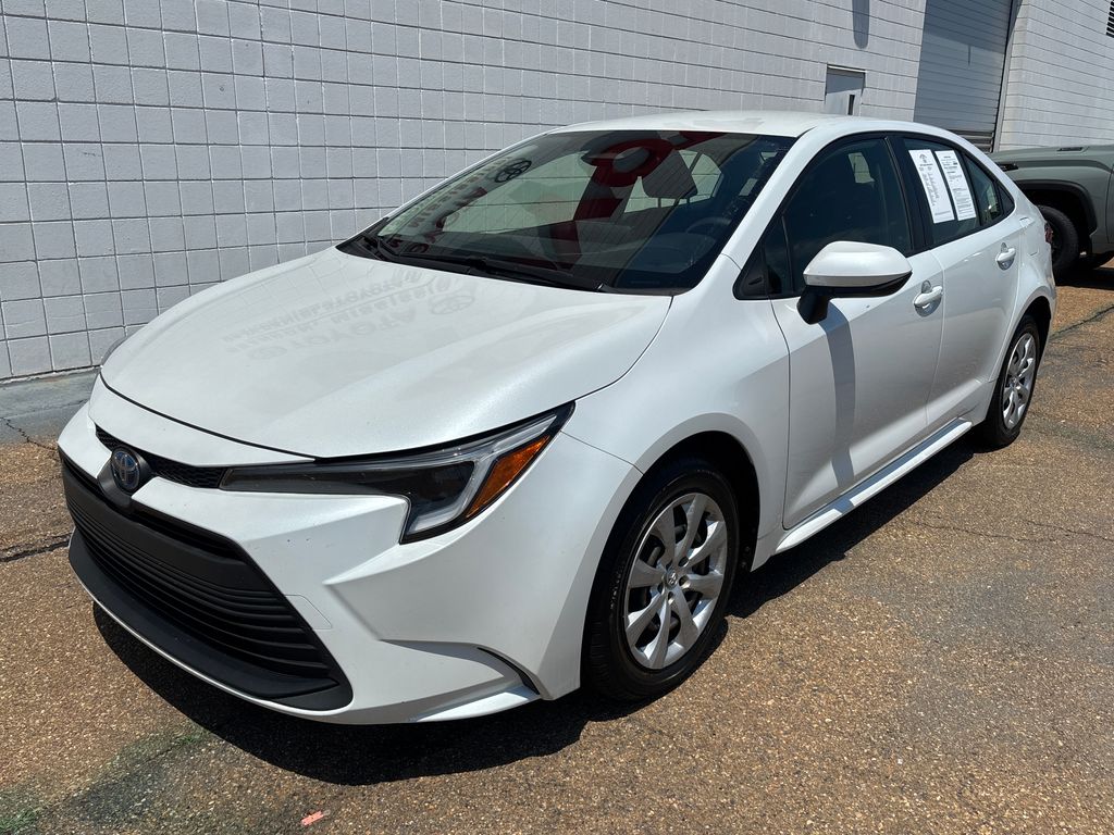 2024 Toyota Corolla LE Hybrid CVT's photo