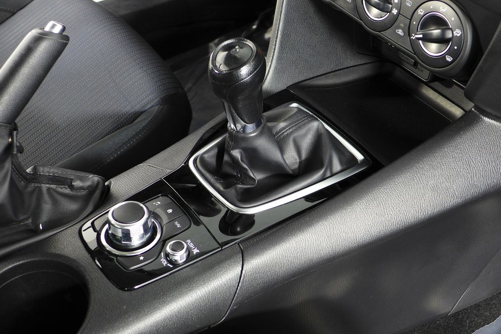 Thumbnail: 2016 Mazda Mazda3 - 15
