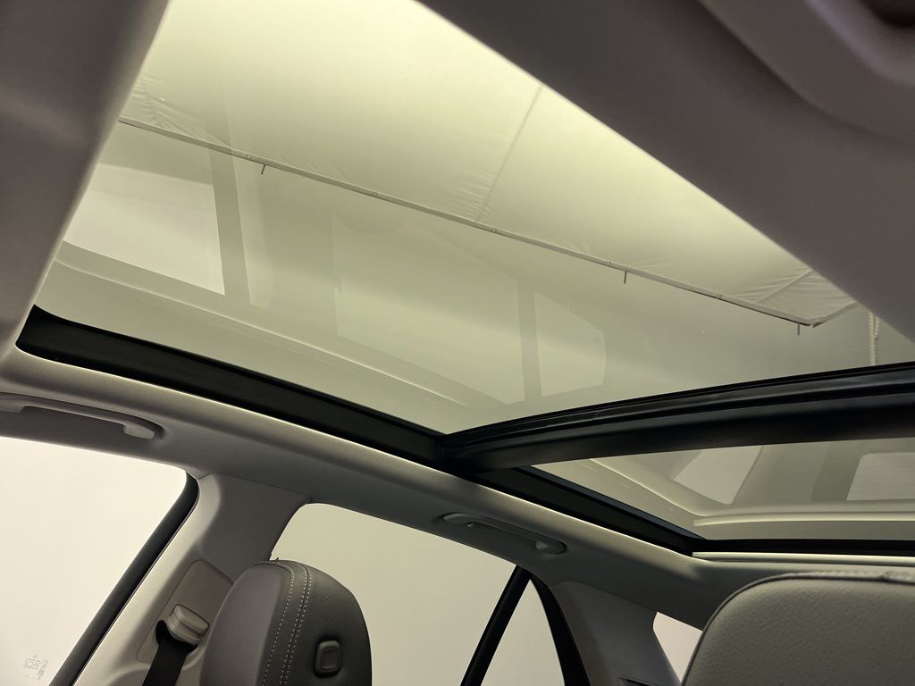 Thumbnail: 2026 Mercedes-Benz GLE - 23