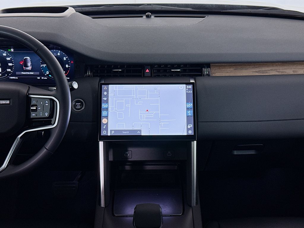 Thumbnail: 2025 Land Rover Discovery Sport - 14