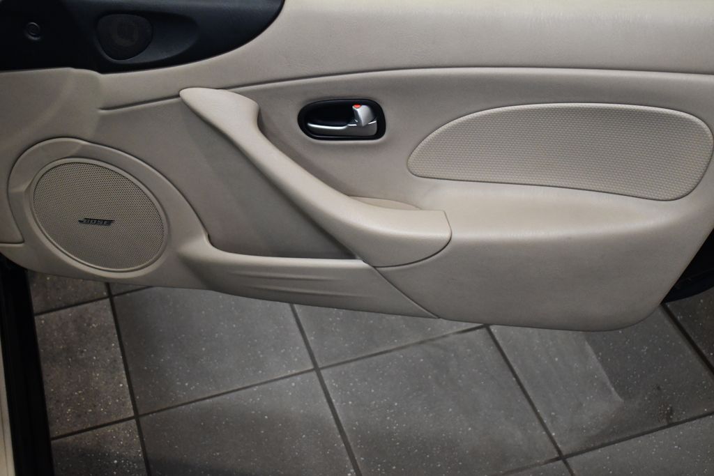 Thumbnail: 2005 Mazda MX-5 Miata - 23