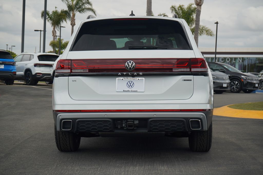 2025 Volkswagen Atlas Peak Edition SE 4