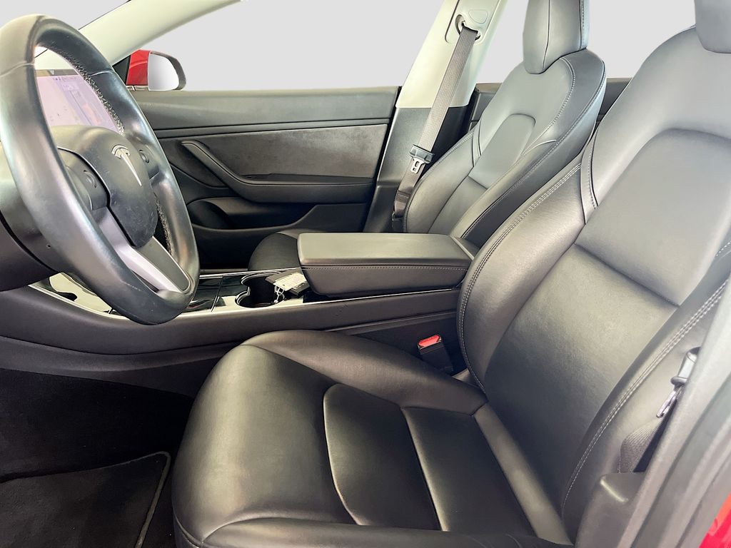 Used 2018 Red Tesla Mid Range image 20