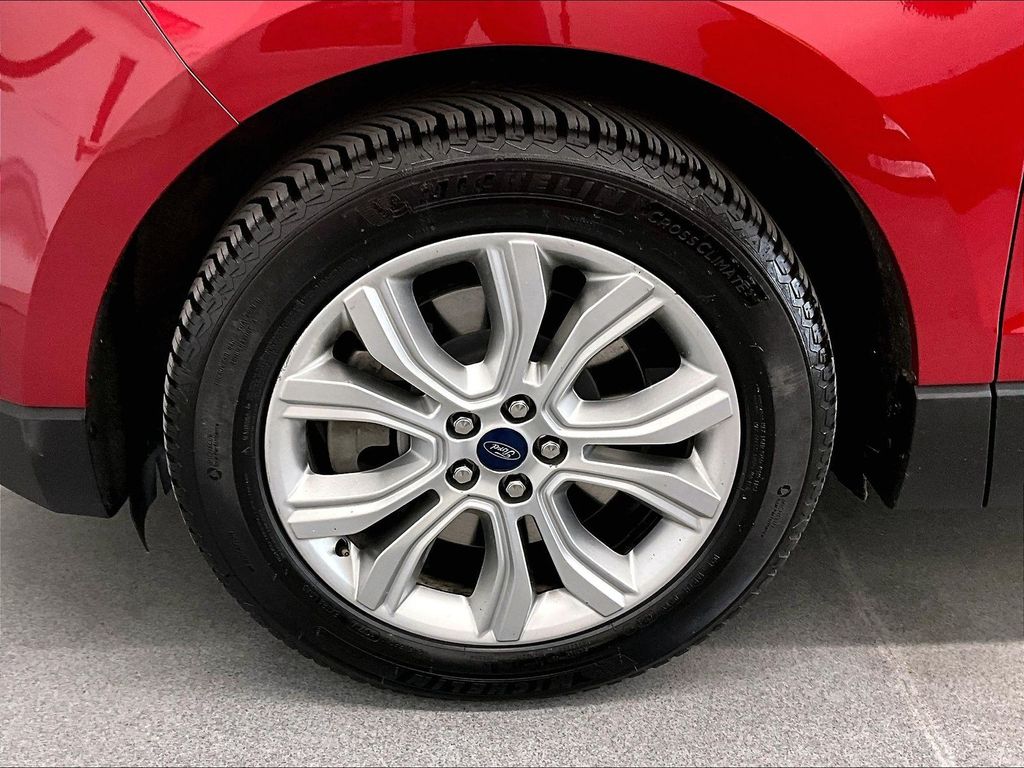 2022 Ford Edge — photo 7