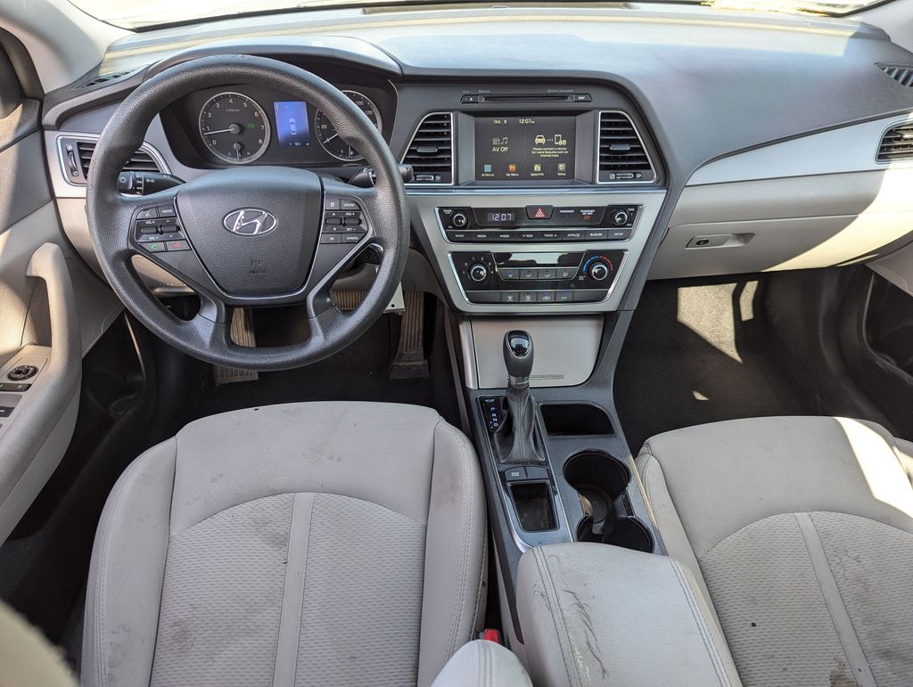 2016 Hyundai Sonata SE 28