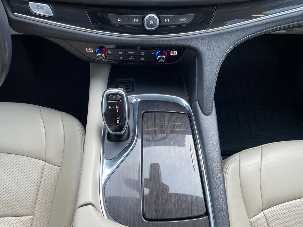2020 Buick Enclave Essence