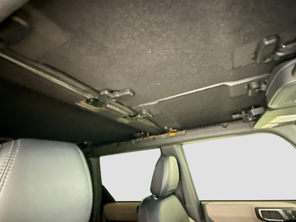 Thumbnail: 2022 Ford Bronco - 17