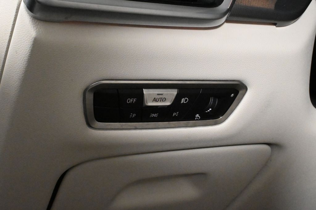 Thumbnail: 2023 BMW X6 - 27