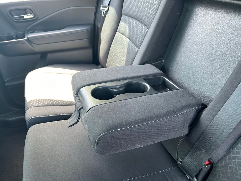 2019 Honda Ridgeline Sport 32