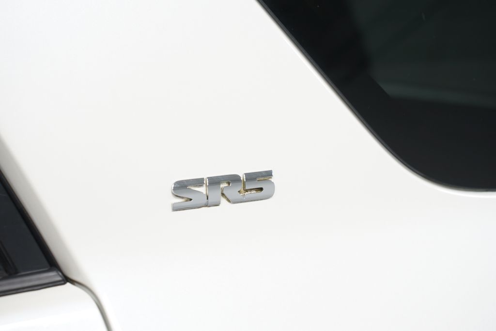 Thumbnail: 2011 Toyota 4Runner - 11