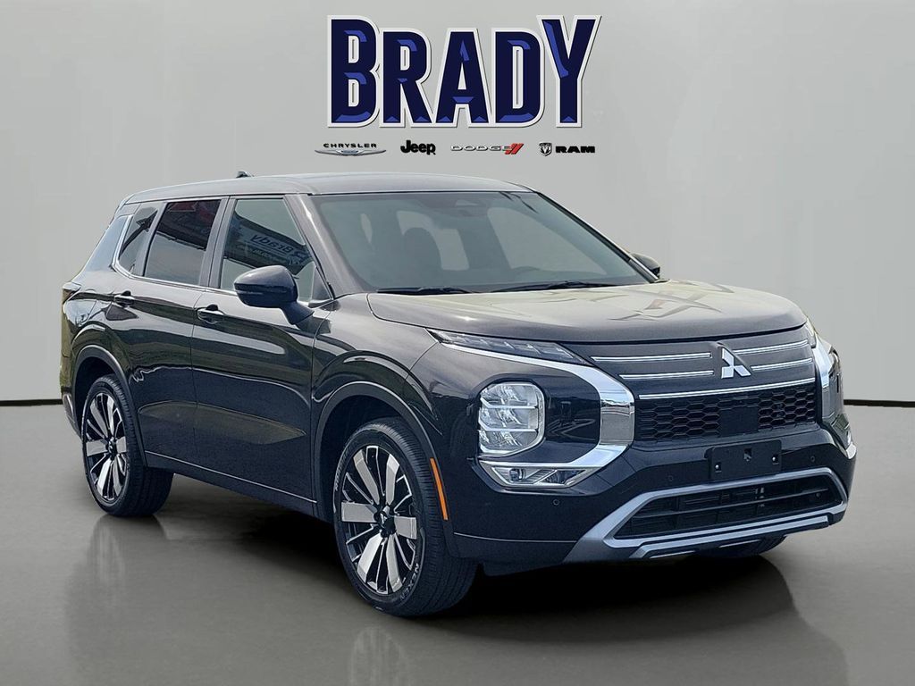 Black 2025 Mitsubishi Outlander SE FWD SUV / Crossover Front-Wheel Drive Continuously Variable Transmission