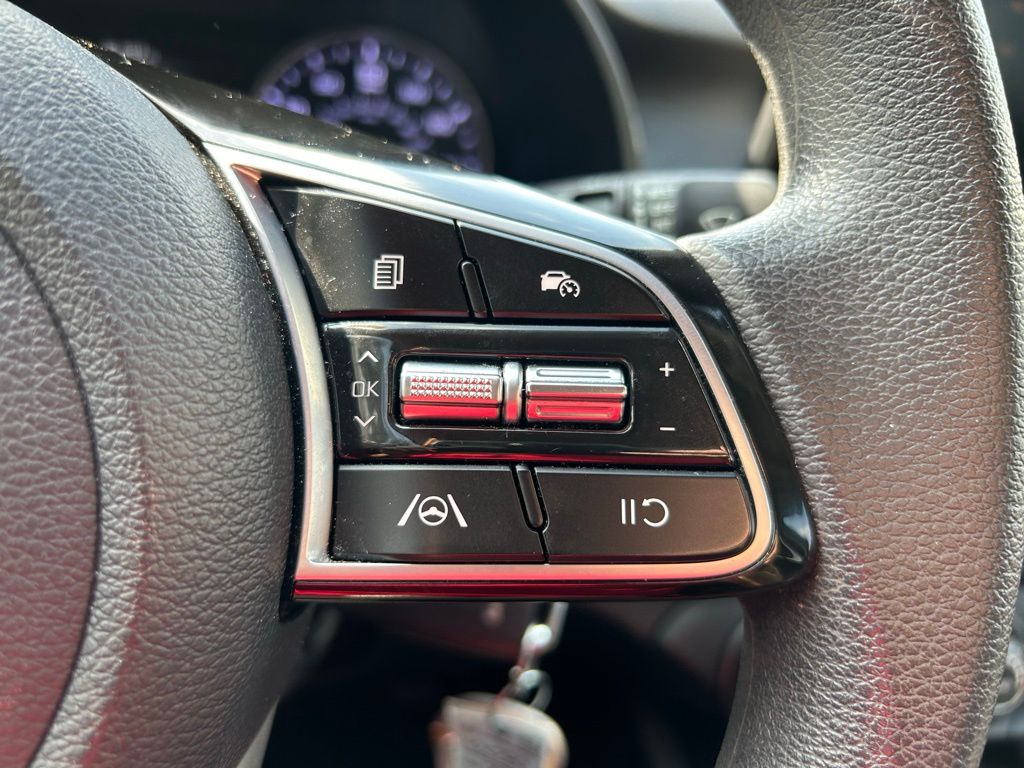 Thumbnail: 2022 Kia Forte - 18