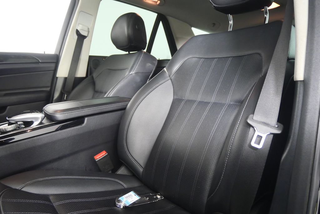 Thumbnail: 2016 Mercedes-Benz GLE - 11