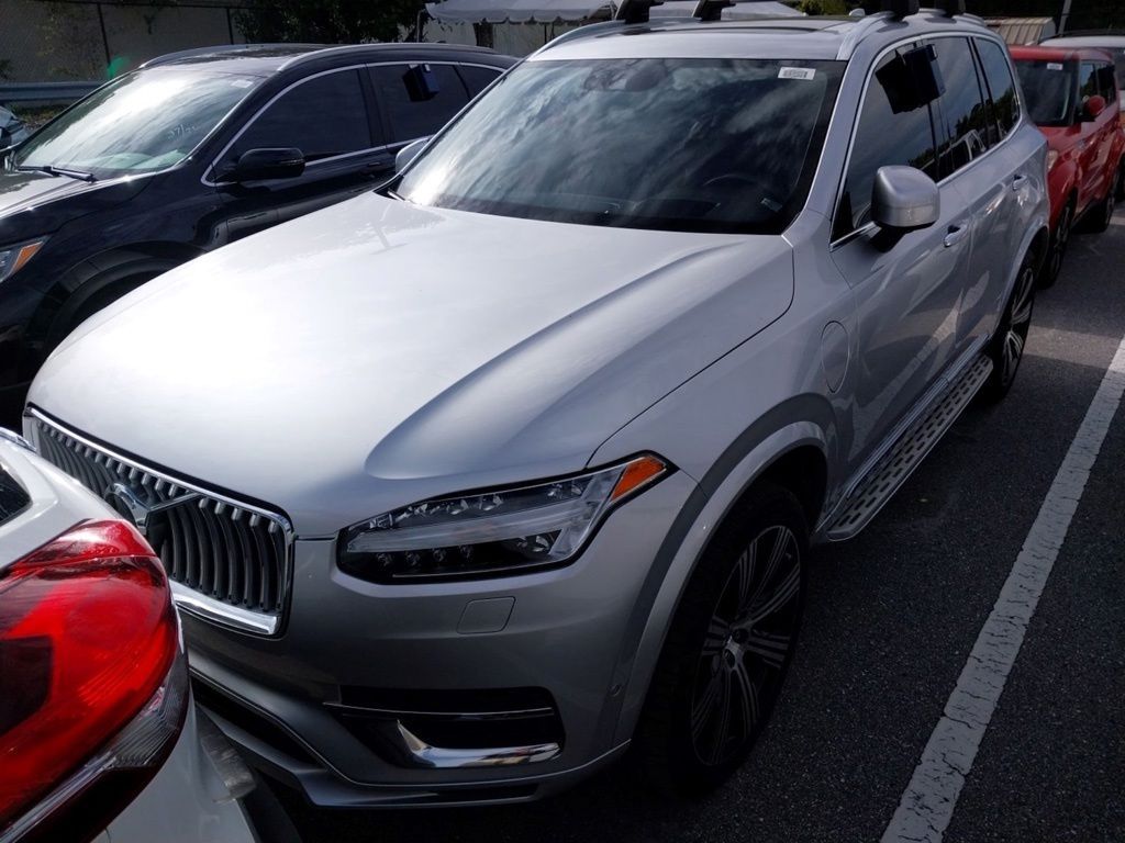 Bright Silver Metallic 2022 Volvo XC90 Recharge Inscription 6-Passenger eAWD SUV / Crossover All-Wheel Drive Automatic
