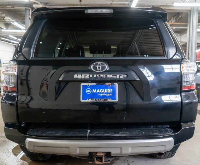 2019 Toyota 4Runner TRD Off-Road Premium - 6