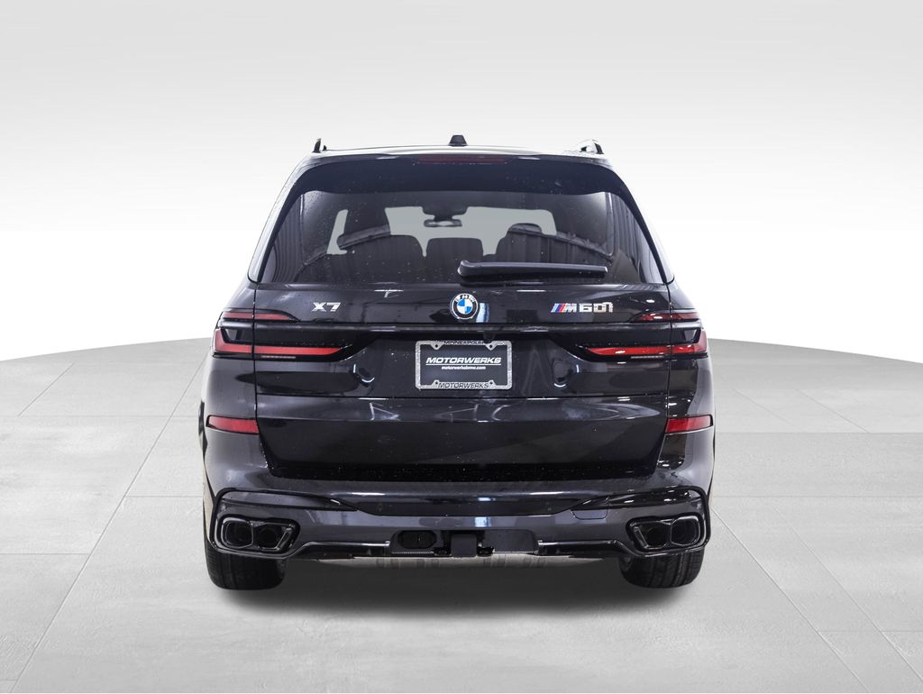 2025 BMW X7 M60i 4