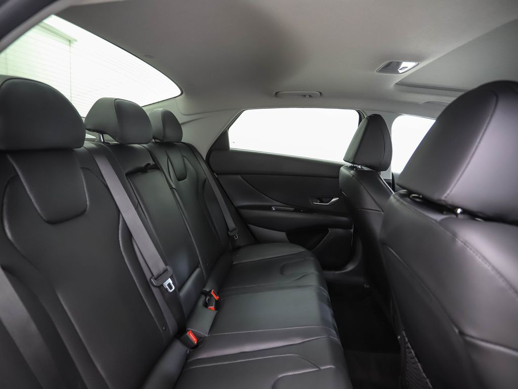 2024 Hyundai Elantra Limited Edition 25
