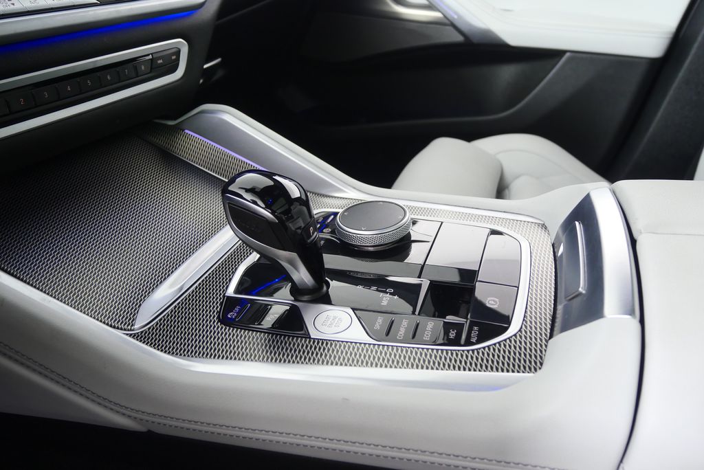 Thumbnail: 2023 BMW X6 - 24