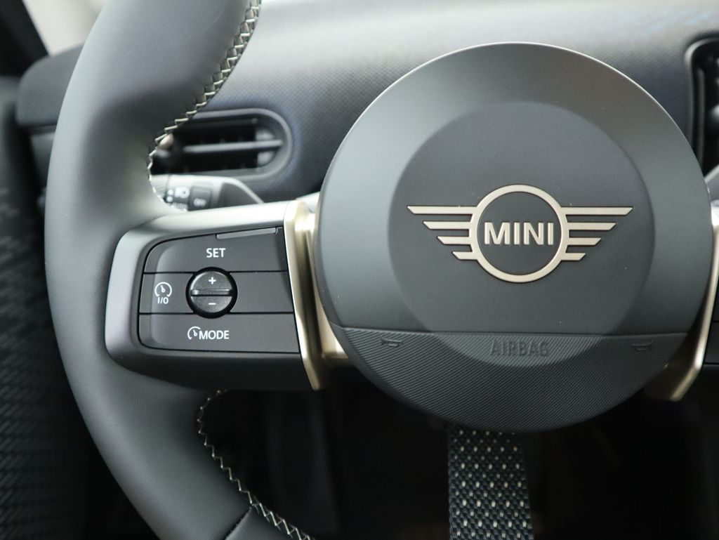 Thumbnail: 2025 MINI Cooper - 13