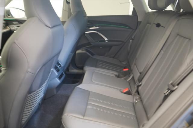 Thumbnail: 2025 Audi Q5 - 7