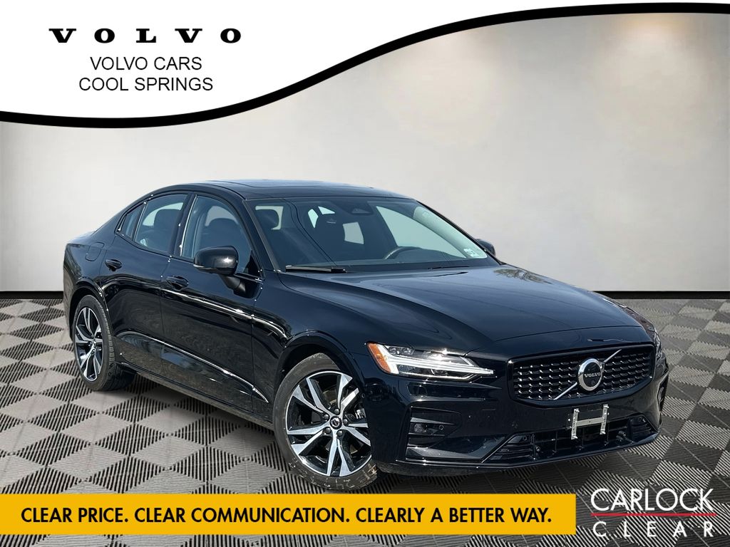 2023 Volvo S60 B5 Plus Dark Theme AWD
