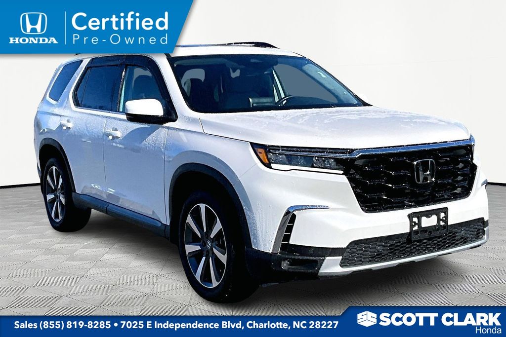 2025 Honda Pilot Touring AWD