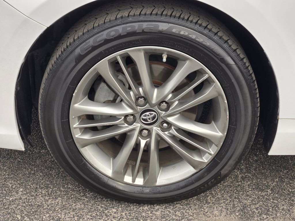 2017 Toyota Camry SE White at Gullo Toyota