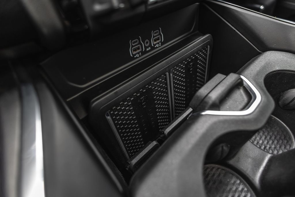 2025 Ram 3500 Laramie thumbnail 21