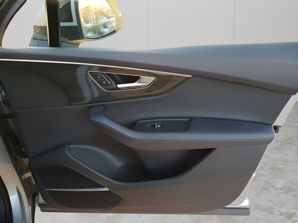 Used Car 2024 Audi Q7  55 Premium Plus For Sale Under $50,000 In Austin, Texas