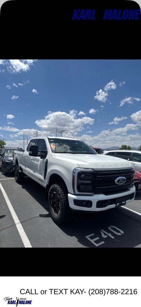 2026 Ford F-350 Super Duty Platinum Crew Cab 4WD