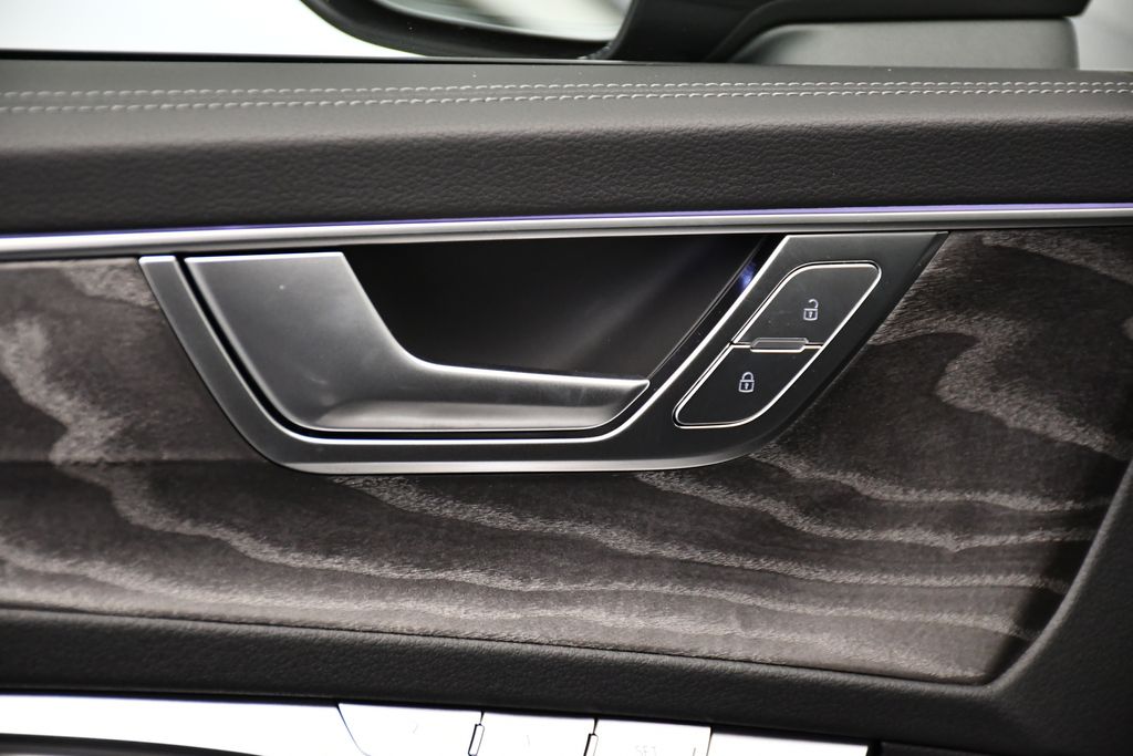 Thumbnail: 2025 Audi A6 - 32