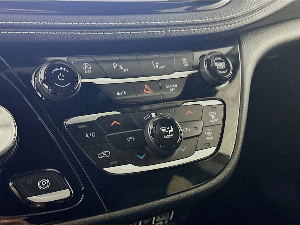 Used 2023 Black Chrysler Touring image 18