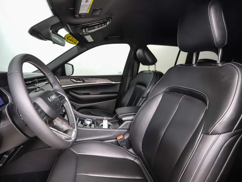 Thumbnail: 2025 Jeep Grand Cherokee - 11