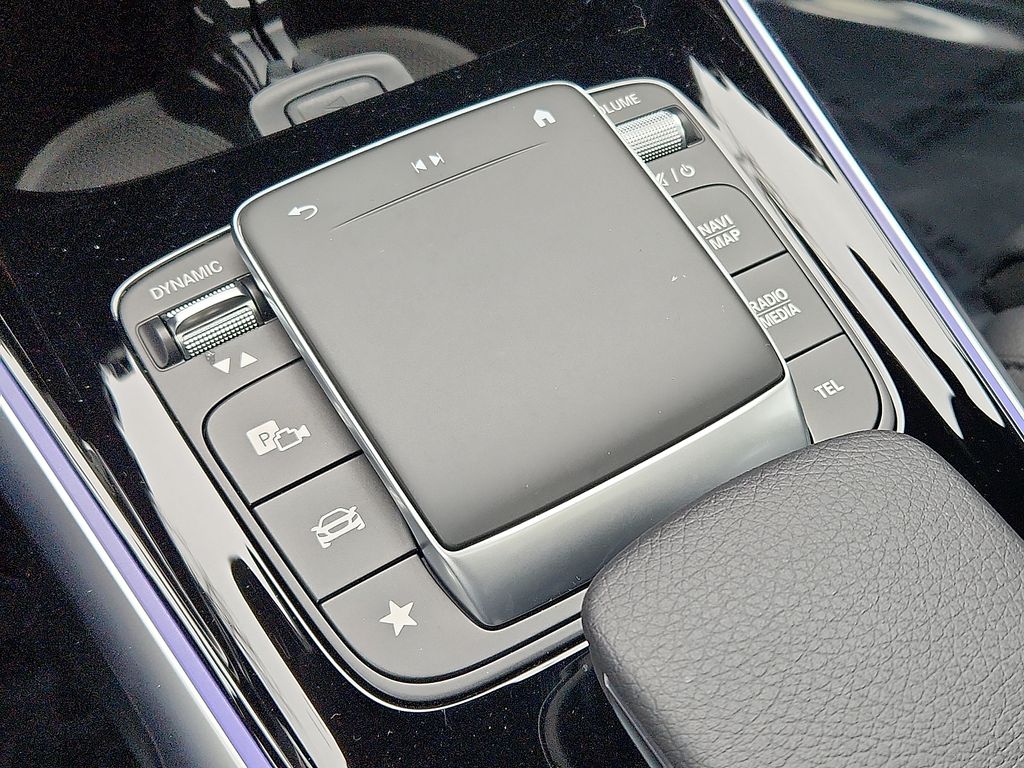 Thumbnail: 2023 Mercedes-Benz EQB - 25