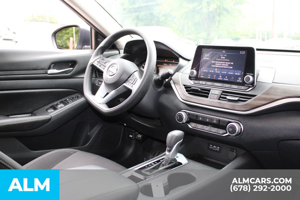 Used 2025 Gray Nissan 2.5 SV image 23