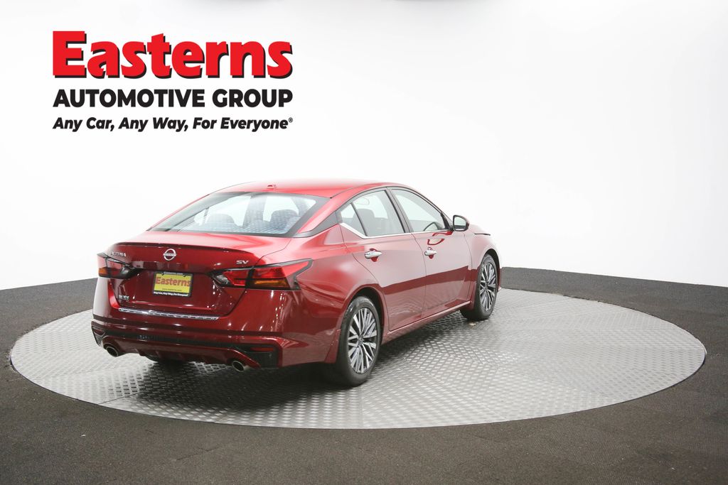 Used 2023 Red Nissan 2.5 SV image 38