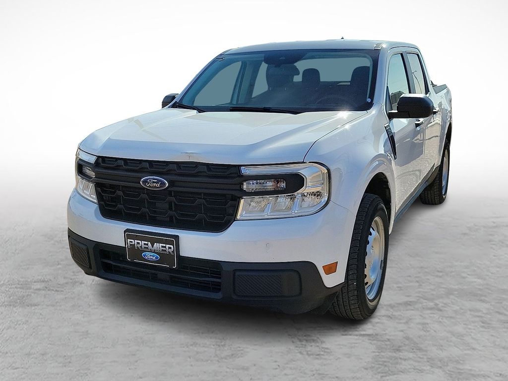 Used 2022 White Ford XL image 4