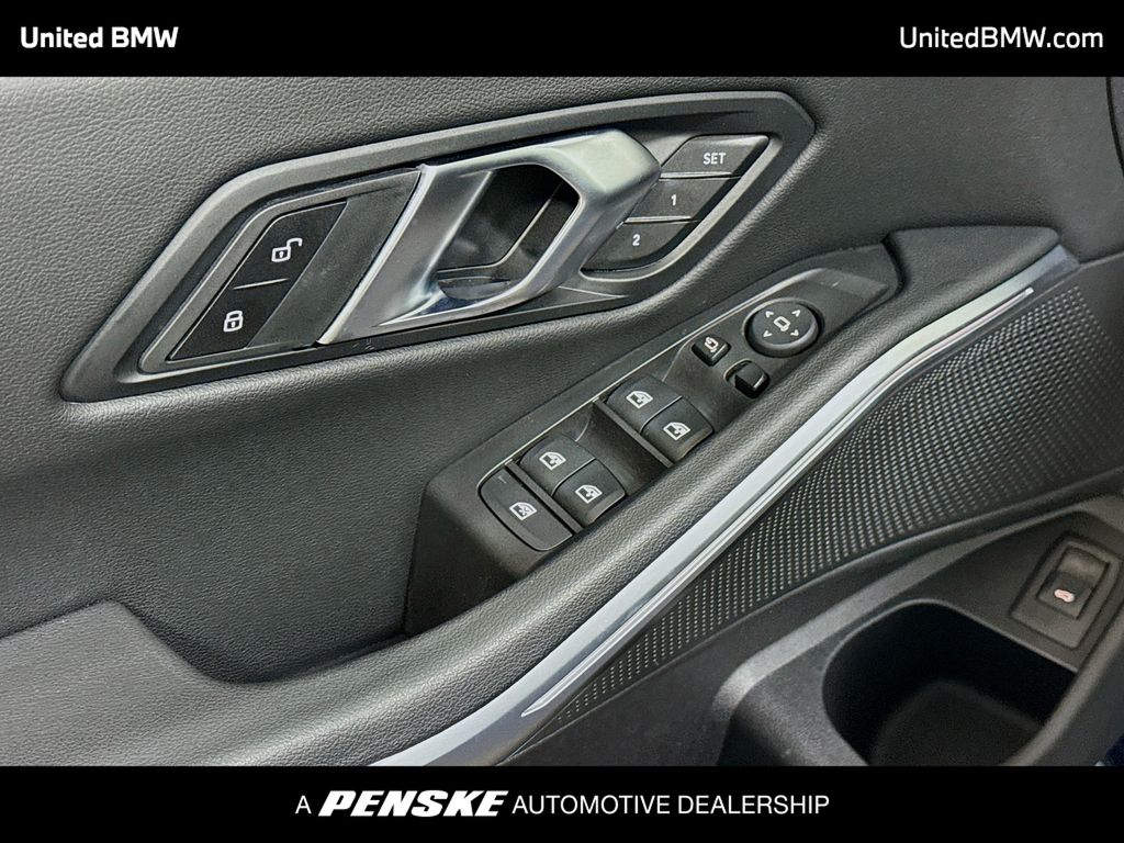 Thumbnail: 2024 BMW 3 Series - 3