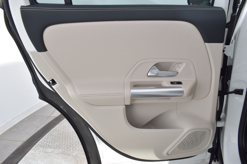 Thumbnail: 2026 Mercedes-Benz GLA - 21