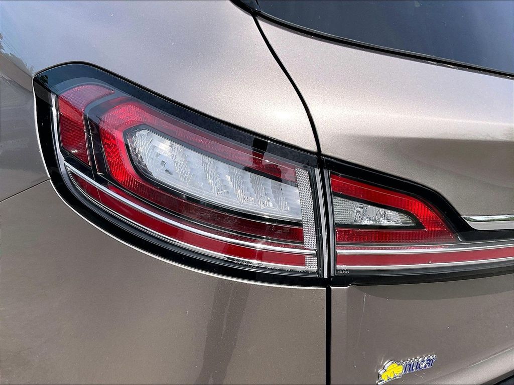 2019 Lincoln Nautilus — photo 32