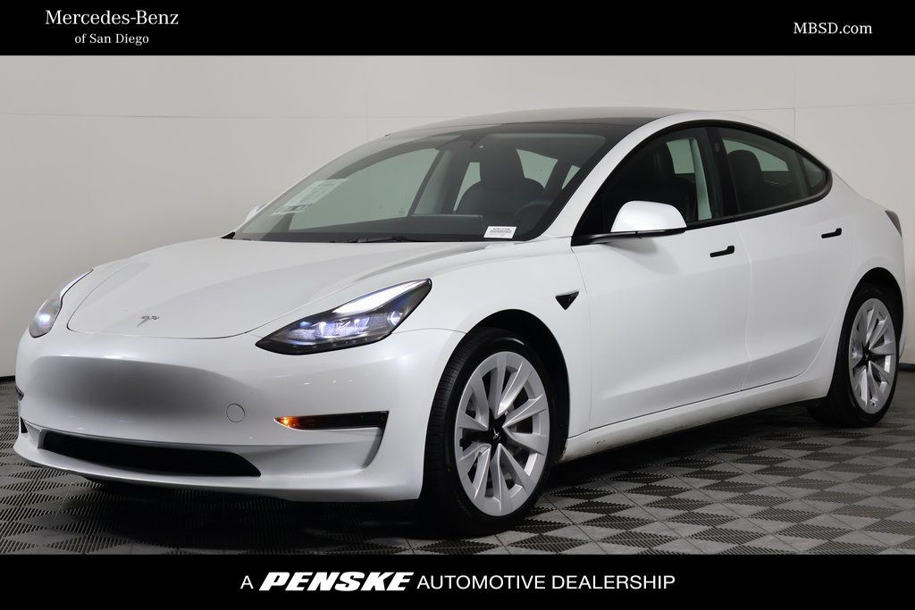 2023 Tesla Model 3 -'s photo