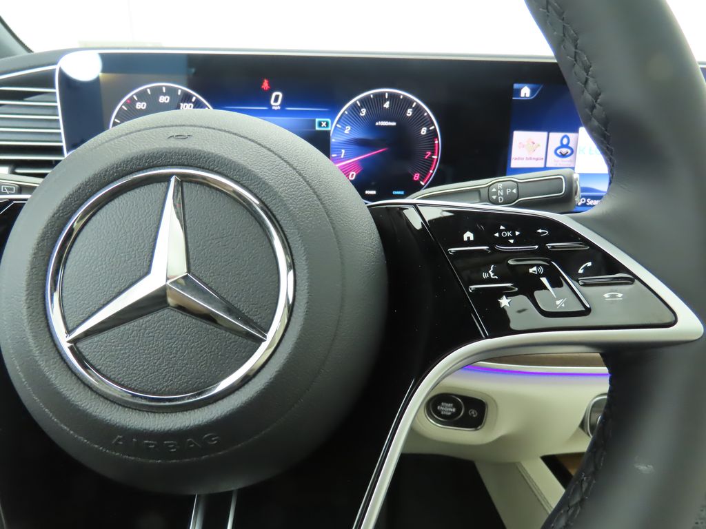 Thumbnail: 2026 Mercedes-Benz GLE - 13