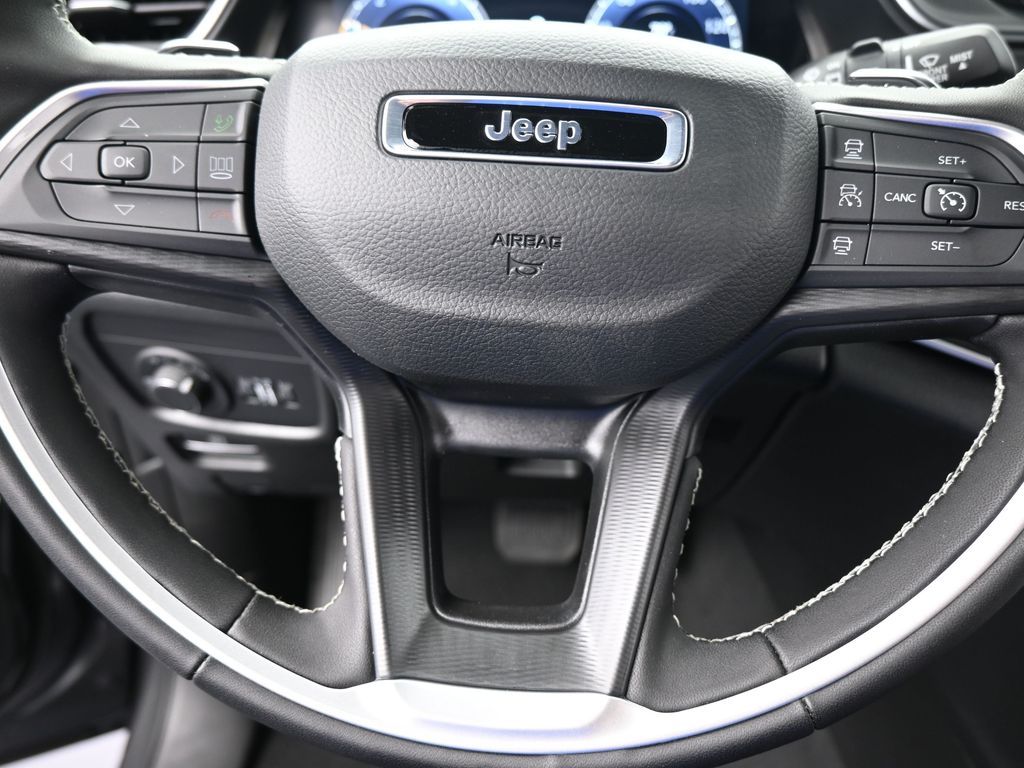 New 2026 Baltic Gray Metallic Clearcoat Jeep Laredo image 26