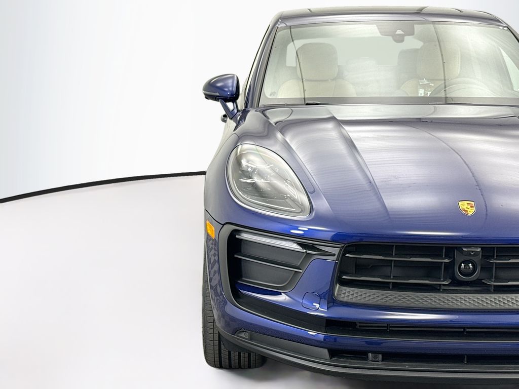 Thumbnail: 2026 Porsche Macan - 12