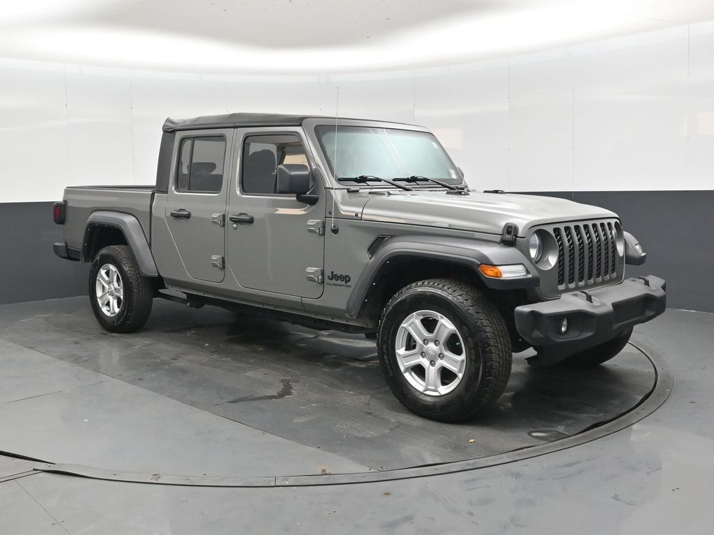 Sting-Gray Clearcoat 2021 Jeep Gladiator Sport Crew Cab 4WD Pickup Truck Four-Wheel Drive 6-Speed Manual