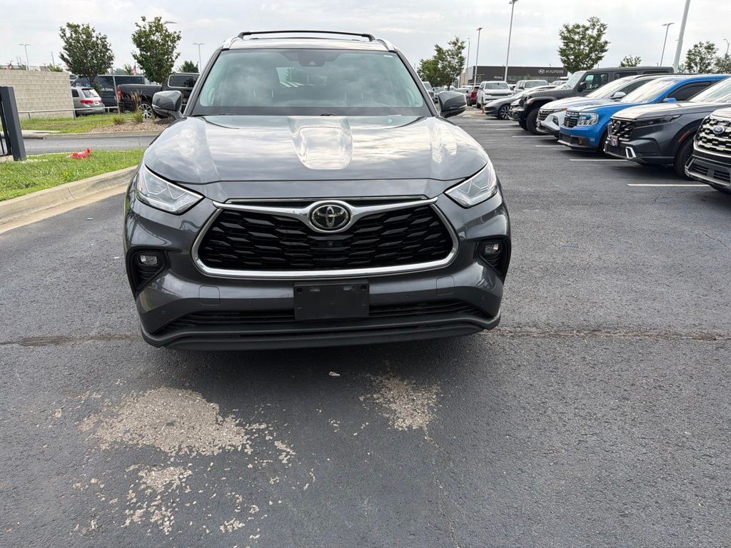 Used 2021 Gray Toyota Limited image 2