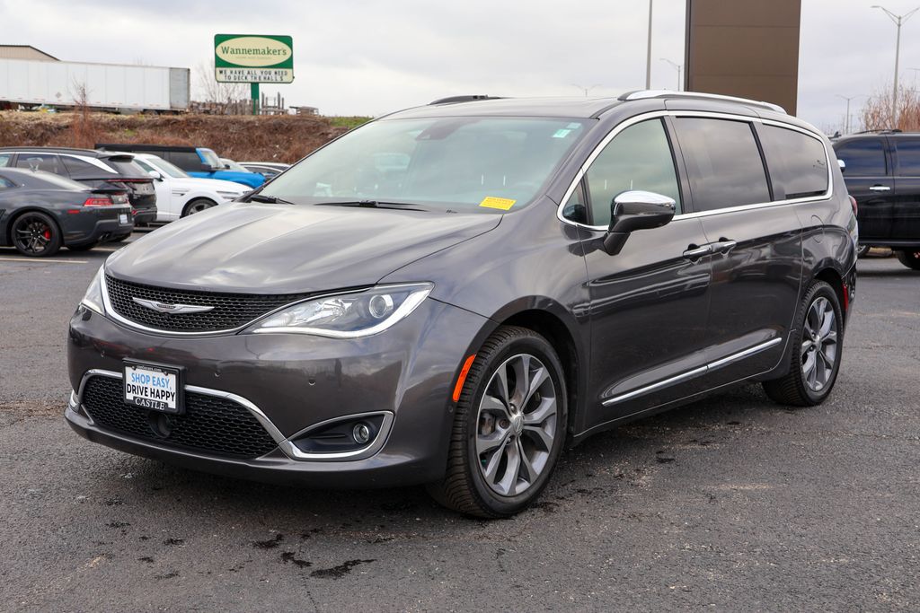 2019 Chrysler Pacifica Limited 13